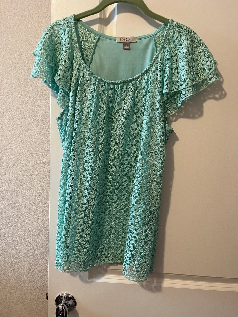 Roz & Ali Mint Crochet Flutter Sleeve Blouse
